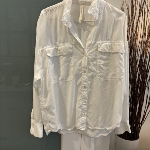 Variety of Tops Scroll through photos - Picture 8 of 16